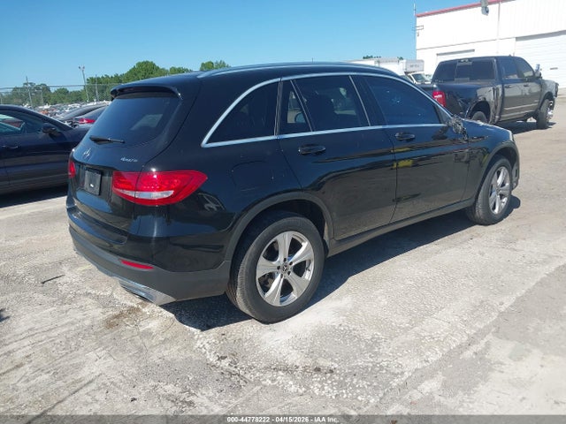 2017 Mercedes-benz Glc 300 4matic მანქანა იყიდება აუქციონზე, vin: WDC0G4KB7HF262277, აუქციონის ნომერი: 44778222