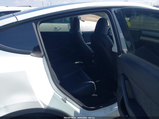 44778226 :رقم المزاد ، 7SAYGDEE8NA013923 vin ، 2022 Tesla Model Y Long Range Dual Motor All-wheel Drive مزاد بيع