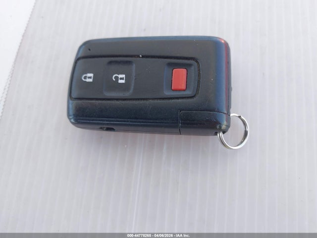 2005 Toyota Prius მანქანა იყიდება აუქციონზე, vin: JTDKB20U853037305, აუქციონის ნომერი: 44778265