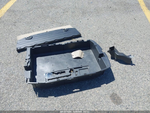 2005 Toyota Prius მანქანა იყიდება აუქციონზე, vin: JTDKB20U853037305, აუქციონის ნომერი: 44778265