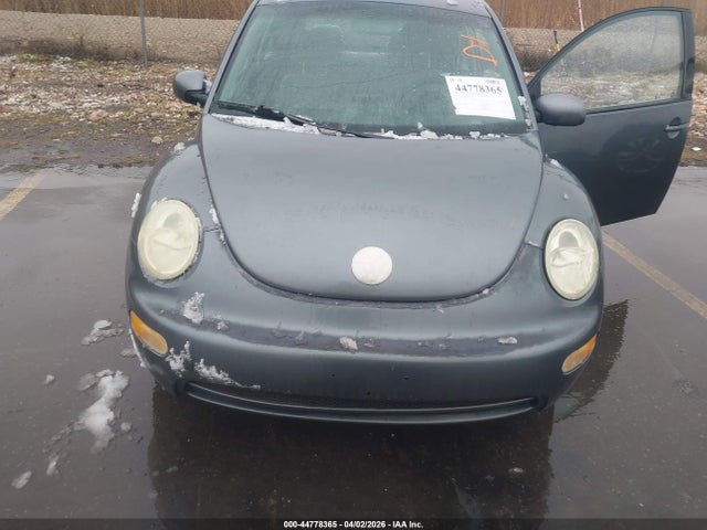 44778365 :رقم المزاد ، 3VWBK21C53M422898 vin ، 2003 Volkswagen New Beetle Gl مزاد بيع