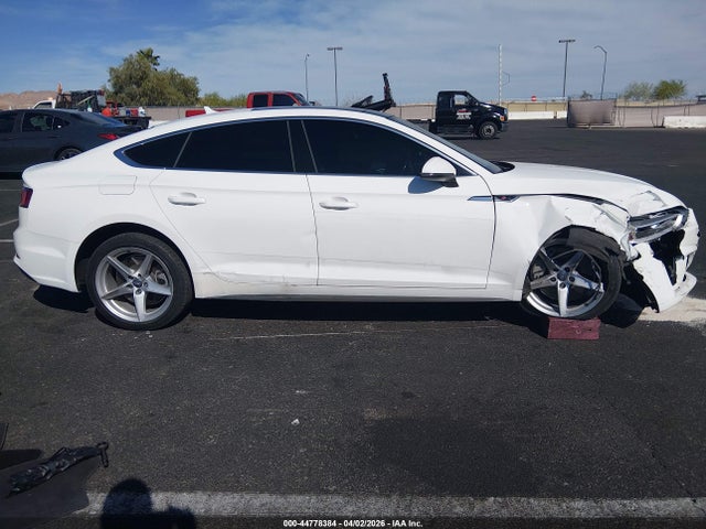 WAUDNCF55KA092272 Audi A5 45 Premium