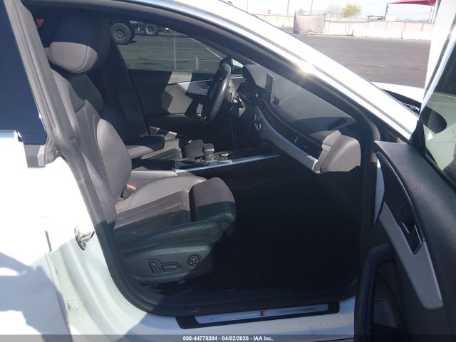 WAUDNCF55KA092272 Audi A5 45 Premium