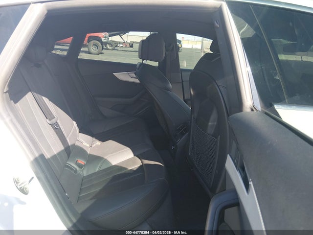 WAUDNCF55KA092272 Audi A5 45 Premium