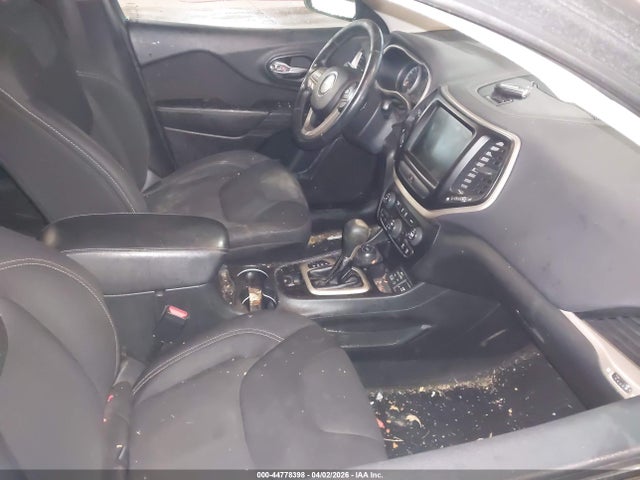 44778398 :رقم المزاد ، 1C4PJMCS7FW750324 vin ، 2015 Jeep Cherokee Latitude مزاد بيع