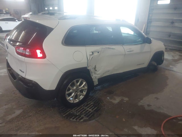 44778398 :رقم المزاد ، 1C4PJMCS7FW750324 vin ، 2015 Jeep Cherokee Latitude مزاد بيع