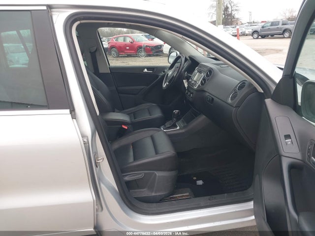 Продажа на аукционе авто 2012 Volkswagen Tiguan Se, vin: WVGAV7AX5CW597153, номер лота: 44778432