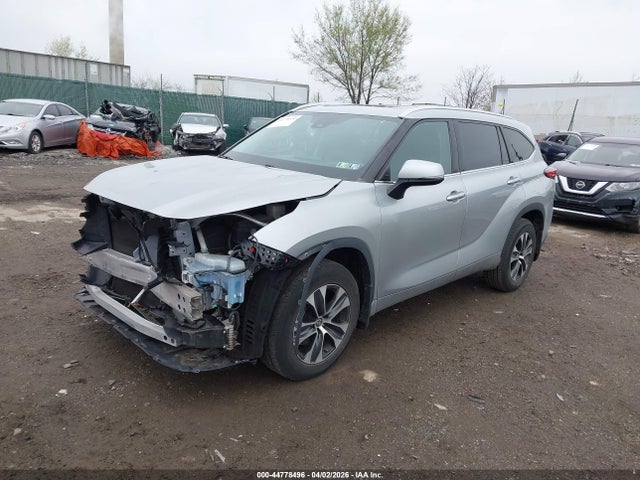 5TDHZRBH1LS505014 Toyota Highlander Xle