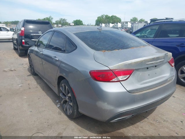 44778497 :رقم المزاد ، 1C3CCCBG3FN518541 vin ، 2015 Chrysler 200 S مزاد بيع