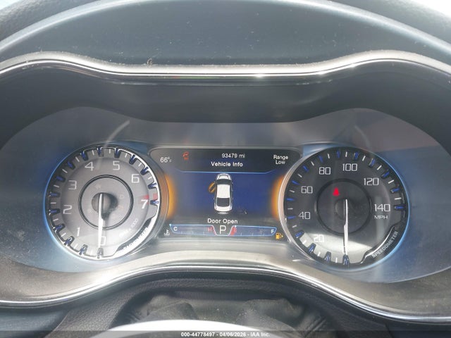 44778497 :رقم المزاد ، 1C3CCCBG3FN518541 vin ، 2015 Chrysler 200 S مزاد بيع