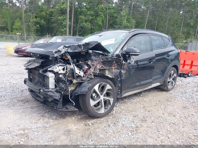 KM8J33A22JU689560 Hyundai Tucson Value