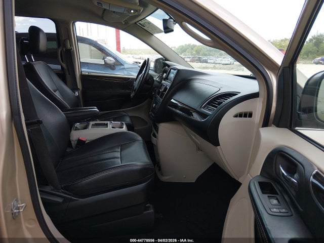 2014 Chrysler Town & Country Touring მანქანა იყიდება აუქციონზე, vin: 2C4RC1BG2ER383810, აუქციონის ნომერი: 44778556