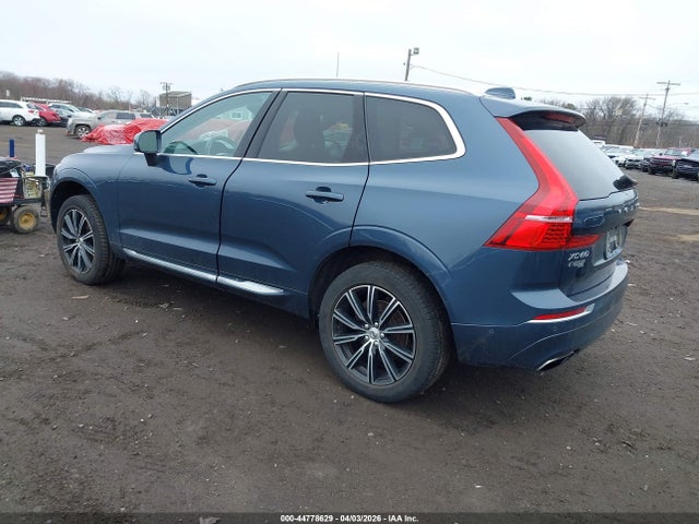2018 VOLVO XC60 YV4102RL3J1040420 Photo 2