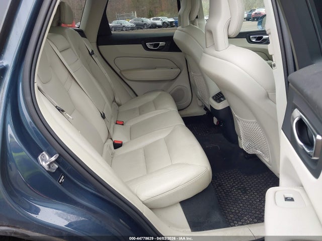 2018 VOLVO XC60 YV4102RL3J1040420 Photo 7