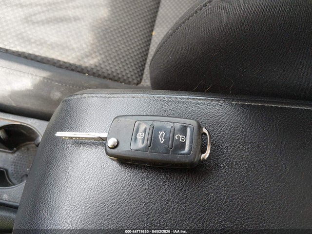 Продажа на аукционе авто 2013 Volkswagen Jetta 2.0l S, vin: 3VW2K7AJ8DM259791, номер лота: 44778650