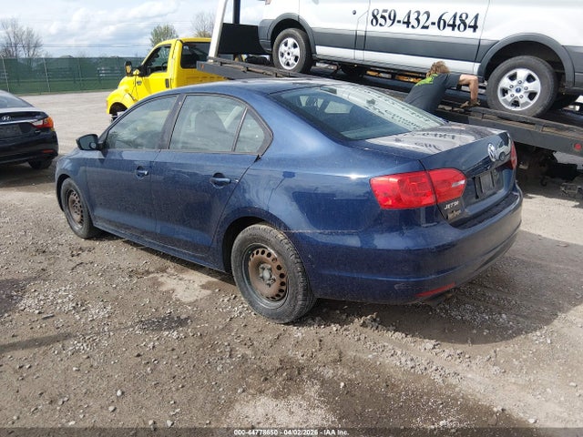 Продажа на аукционе авто 2013 Volkswagen Jetta 2.0l S, vin: 3VW2K7AJ8DM259791, номер лота: 44778650