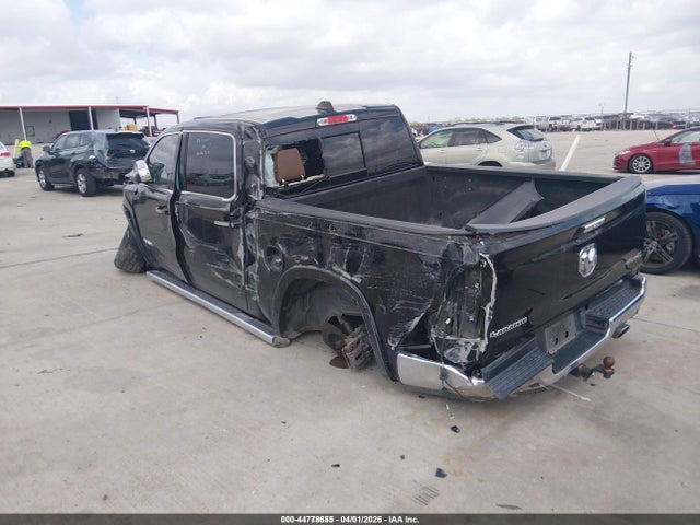1C6SRFJT9KN521712 RAM 1500 Laramie 4x4 5&#039;7 Box