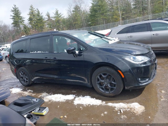 Auction sale of the 2020 Chrysler Pacifica Touring L, vin: 2C4RC1BG1LR237864, lot number: 44778665