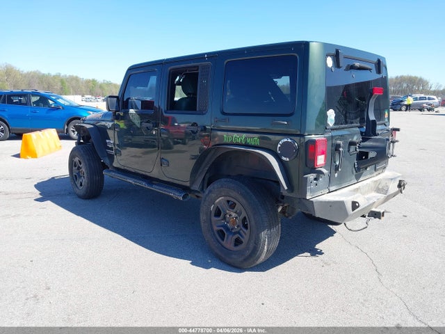 44778700 :رقم المزاد ، 1J4BA5H13BL618053 vin ، 2011 Jeep Wrangler Unlimited Sahara مزاد بيع