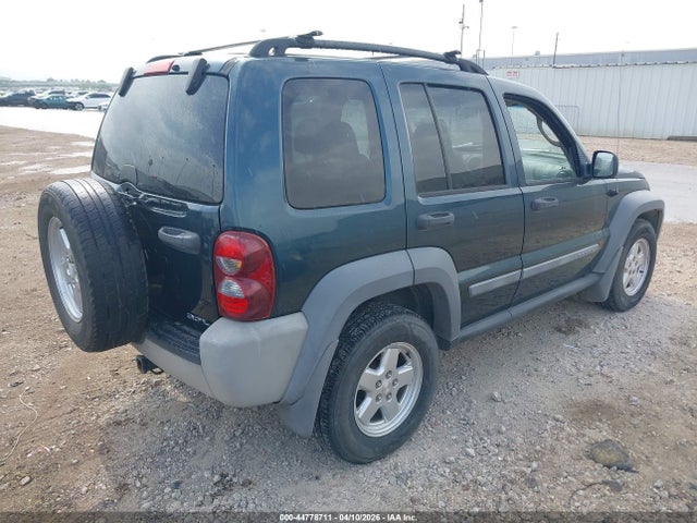 2005 JEEP LIBERTY 1J4GL48KX5W653355 Photo 3