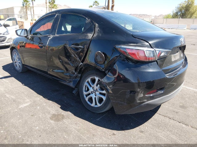 3MYDLBYV6HY181600 Toyota YARIS IA
