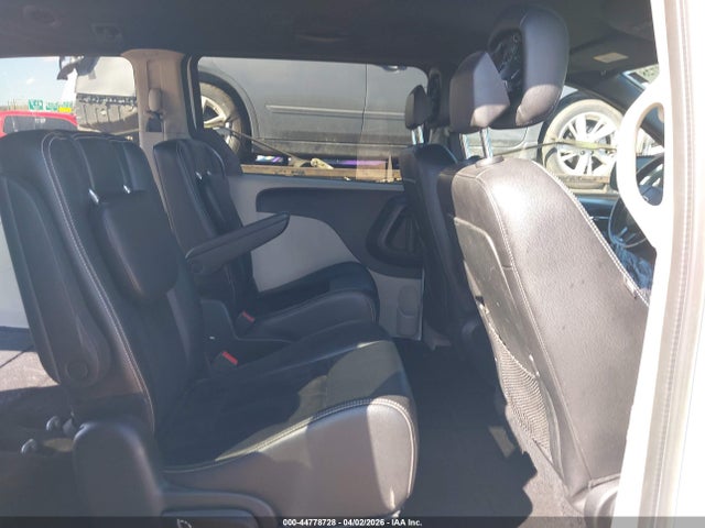 2018 Dodge Grand Caravan Sxt მანქანა იყიდება აუქციონზე, vin: 2C4RDGCG0JR300061, აუქციონის ნომერი: 44778728