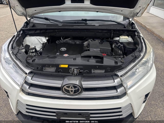 2018 TOYOTA HIGHLANDER 5TDJZRFH7JS537362 Photo 9