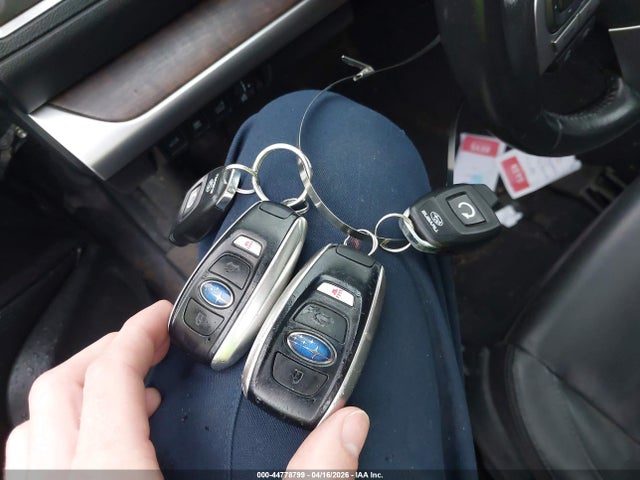 Продажа на аукционе авто 2017 Subaru Outback 3.6r Limited, vin: 4S4BSENCXH3216186, номер лота: 44778799