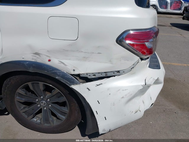 JN8AY2NE8J9731158 Nissan Armada Platinum