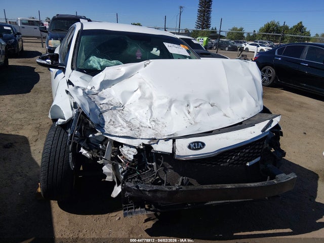 Продажа на аукционе авто 2017 Kia Optima Lx, vin: 5XXGT4L39HG128525, номер лота: 44778912