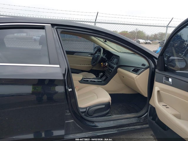 Auction sale of the 2015 Hyundai Sonata Eco, vin: 5NPE24AA7FH137737, lot number: 44778922