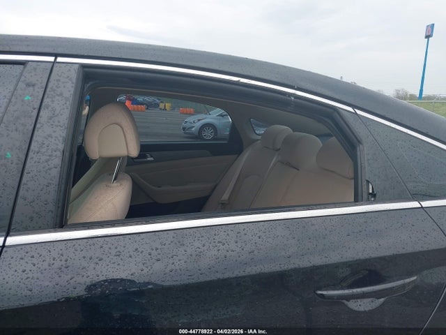 Auction sale of the 2015 Hyundai Sonata Eco, vin: 5NPE24AA7FH137737, lot number: 44778922