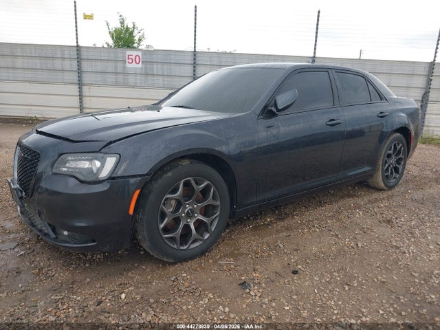 44778939 :رقم المزاد ، 2C3CCAGG8JH240797 vin ، 2018 Chrysler 300 300s Awd مزاد بيع