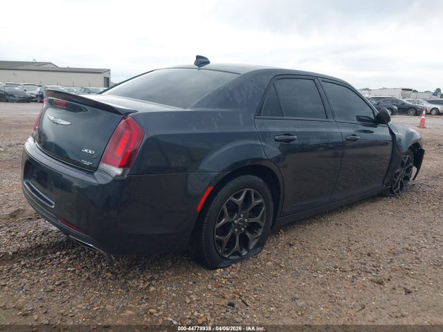 44778939 :رقم المزاد ، 2C3CCAGG8JH240797 vin ، 2018 Chrysler 300 300s Awd مزاد بيع