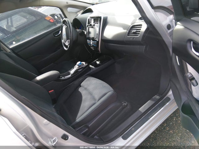 1N4BZ0CP8HC307407 Nissan LEAF SV