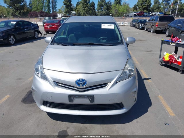 Toyota Prius V Three 2014 JTDZN3EU9EJ005060 Image 12