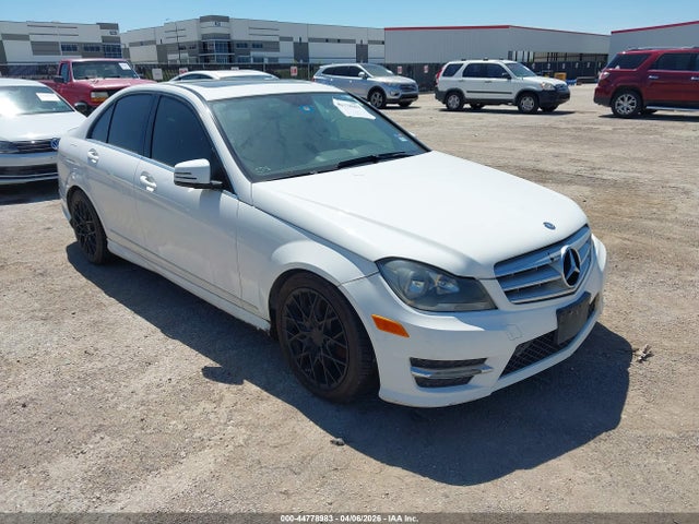2013 MERCEDES-BENZ C 250 WDDGF4HB9DA754191