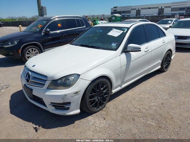2013 MERCEDES-BENZ C 250 WDDGF4HB9DA754191 Photo 1