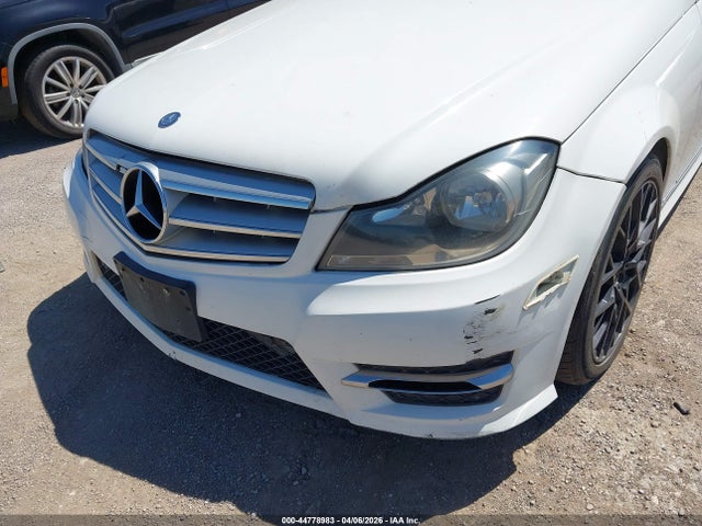 2013 MERCEDES-BENZ C 250 WDDGF4HB9DA754191 Photo 5