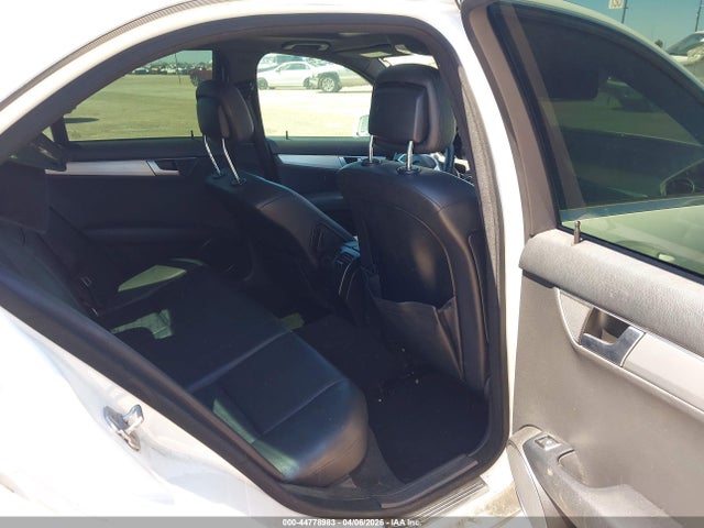 2013 MERCEDES-BENZ C 250 WDDGF4HB9DA754191 Photo 7