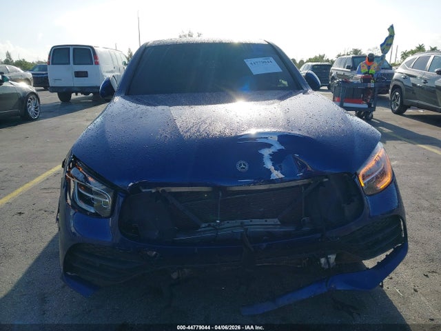 2020 Mercedes-benz Glc 300 Coupe 4matic მანქანა იყიდება აუქციონზე, vin: W1N0J8EB9LF833084, აუქციონის ნომერი: 44779044