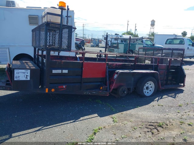 44779074 :رقم المزاد ، 1M9BE1421BL516233 vin ، 2011 Utility Trailer مزاد بيع