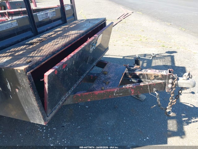 44779074 :رقم المزاد ، 1M9BE1421BL516233 vin ، 2011 Utility Trailer مزاد بيع