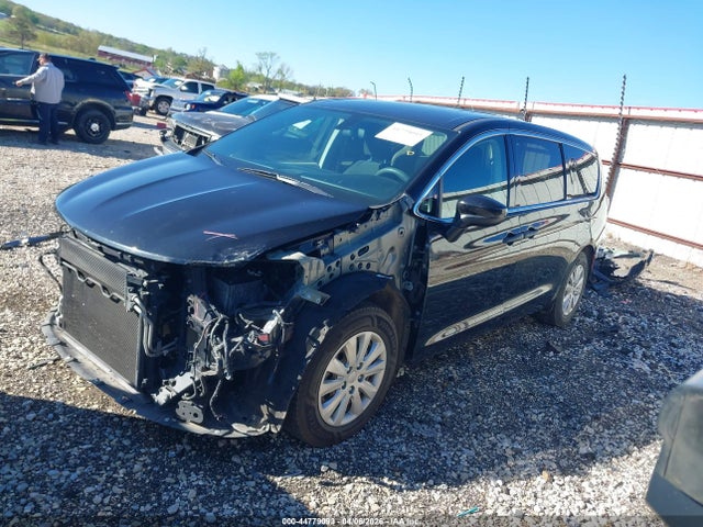 Продаж на аукціоні авто 2018 Chrysler Pacifica L, vin: 2C4RC1AG7JR274710, номер лоту: 44779093