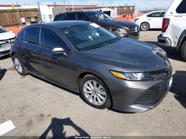Toyota CAMRY LE 2020 4T1C11AK9LU368203 Image 1