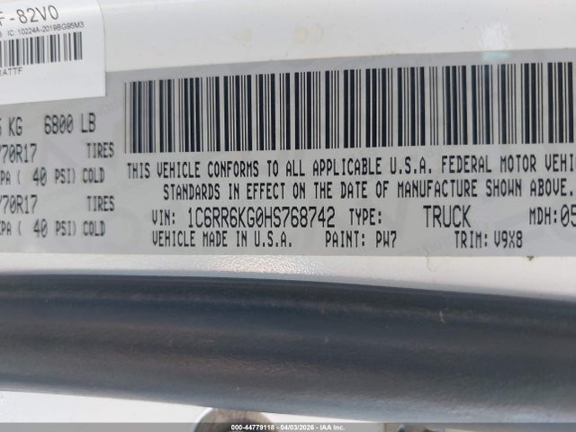 2017 RAM 1500 1C6RR6KG0HS768742 Photo 8