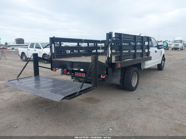 Ford F-350 Chassis Xl 2017 1FD8W3G6XHEE29007 Image 12