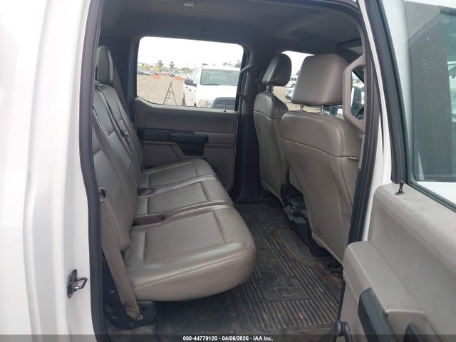 Ford F-350 Chassis Xl 2017 1FD8W3G6XHEE29007 Image 8