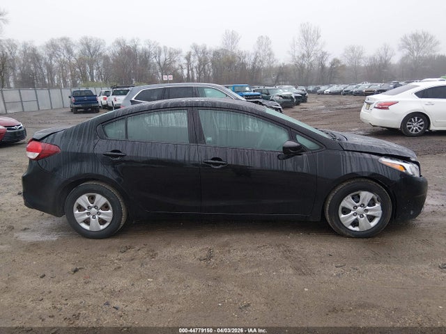 44779150 :رقم المزاد ، 3KPFK4A75HE029178 vin ، 2017 Kia Forte Lx مزاد بيع