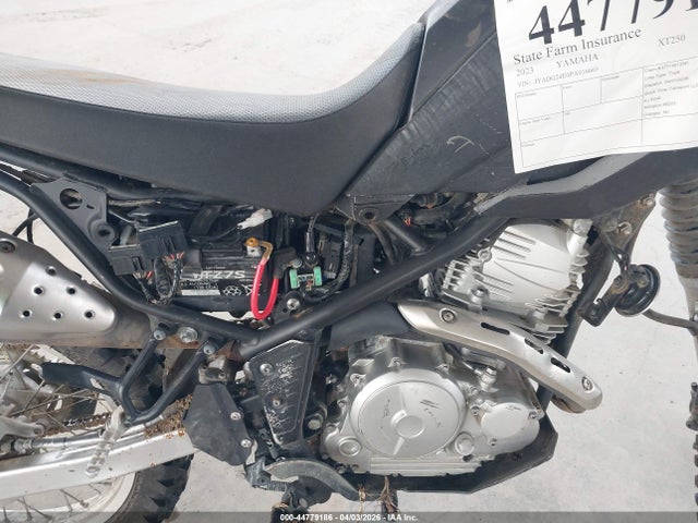 Yamaha XT250 2023 JYADG24E0PA016665 Image 14